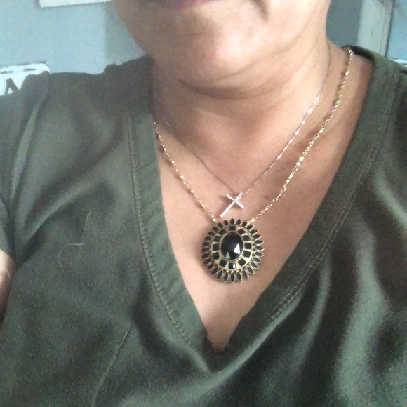 Gold black fancy necklace - Picture 4 of 4